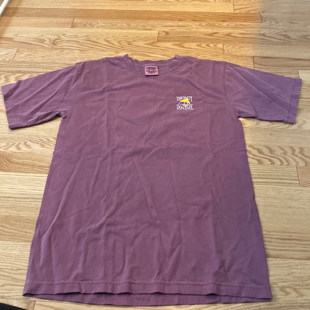 The Salty Dog Cafe HHI purple tee Size Small